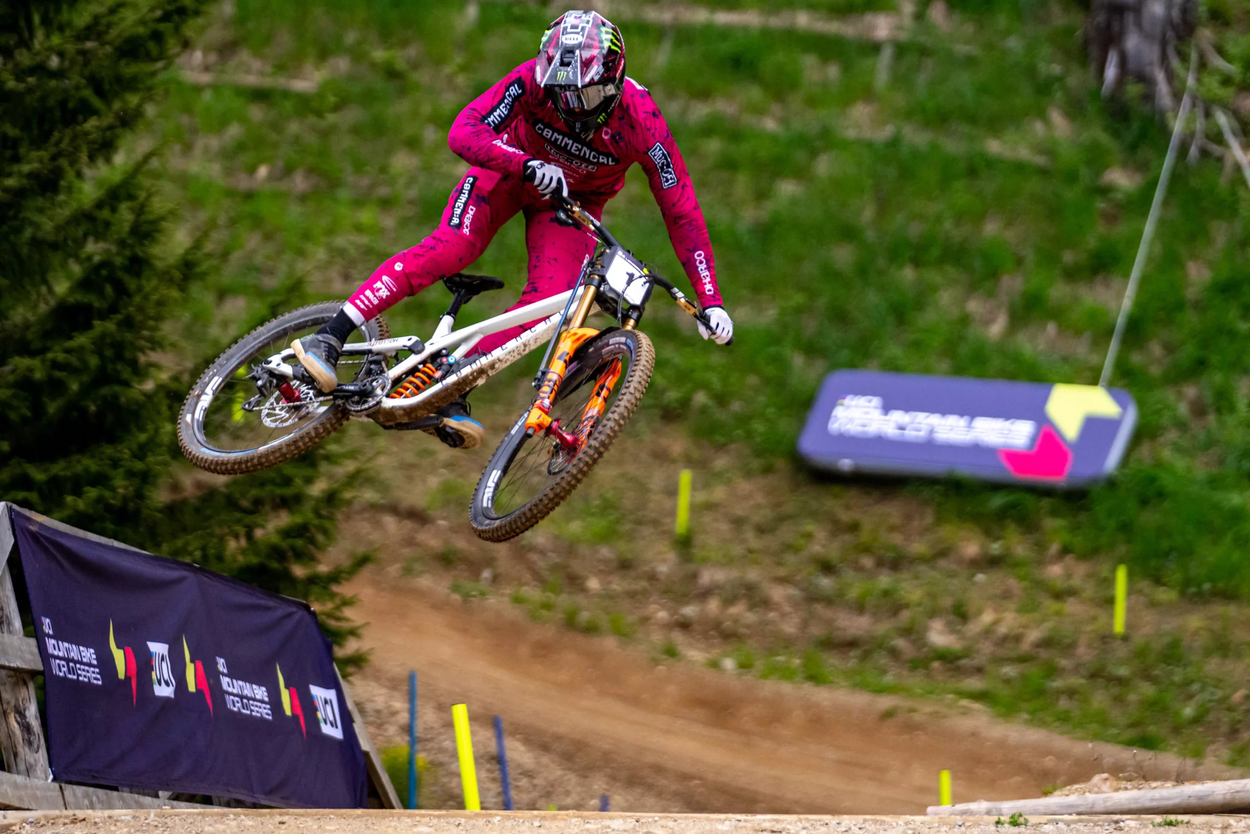 A Team Manager s Take on The 2023 Downhill World Cup Season ENVE