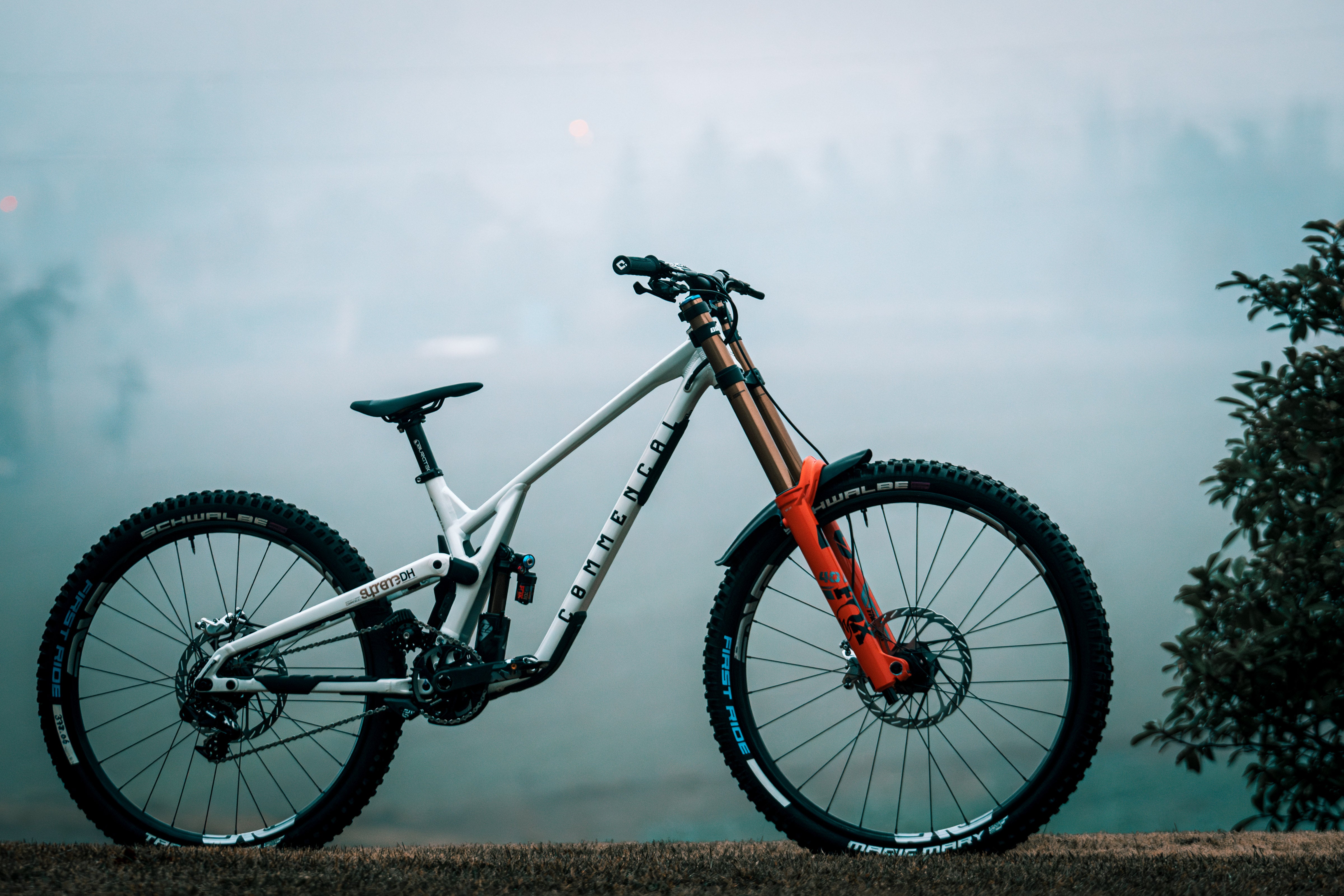 Bike Check - the Supreme V5 by Commencal/Muc-Off – ENVE Composites USA