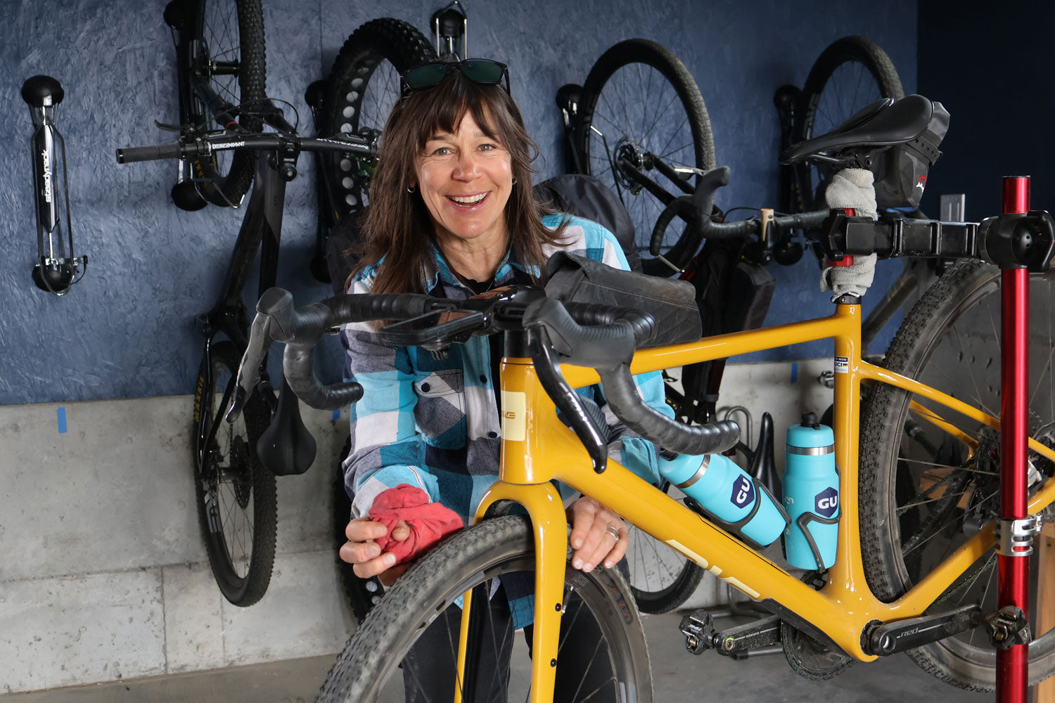 Rebecca Rusch's ENVE MOG Gravel Bike Build: An Adventure-Ready Setup ...