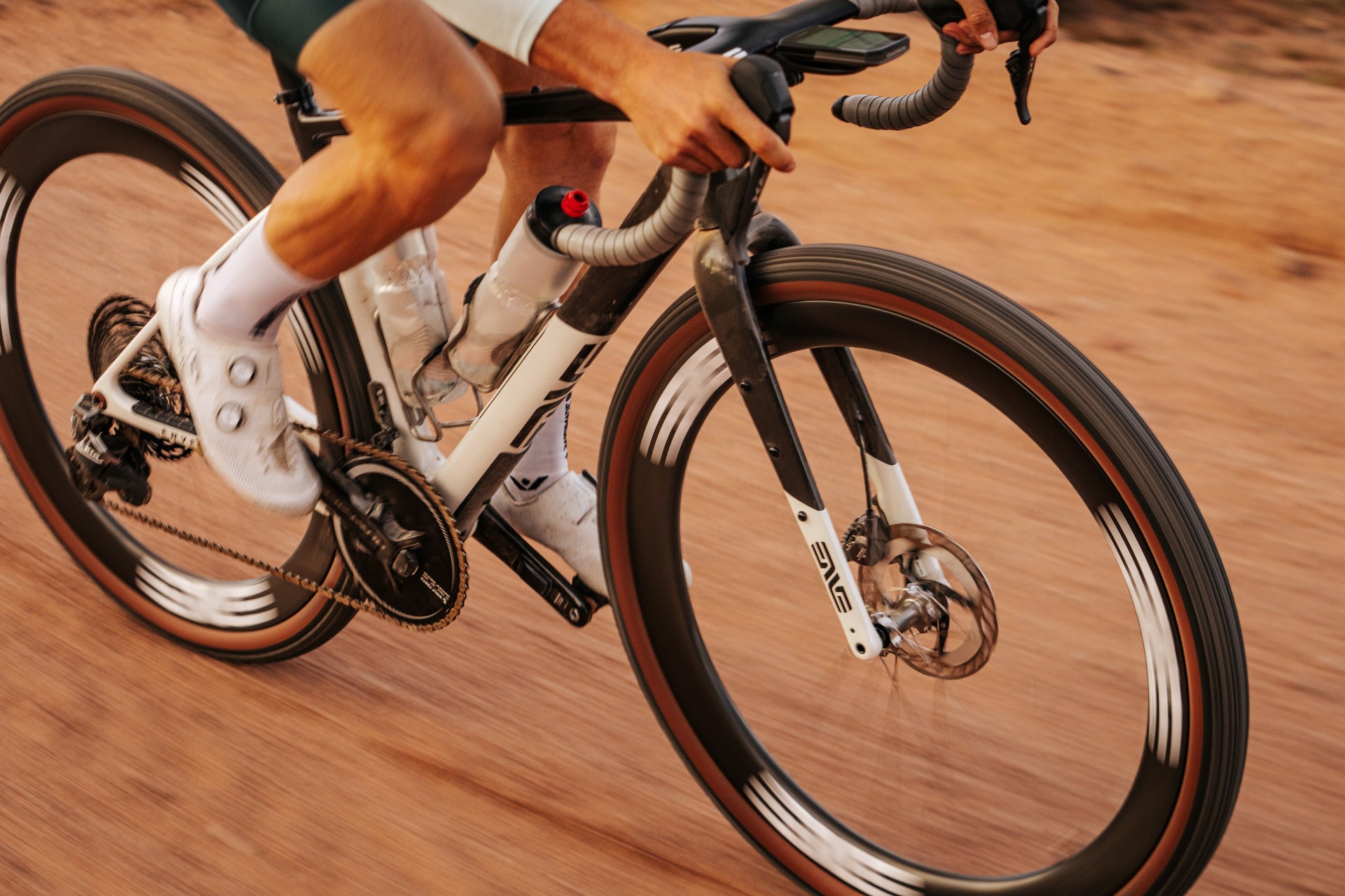 TIRE PRESSURE CALCULATOR your handy guide for road, gravel, and mtb